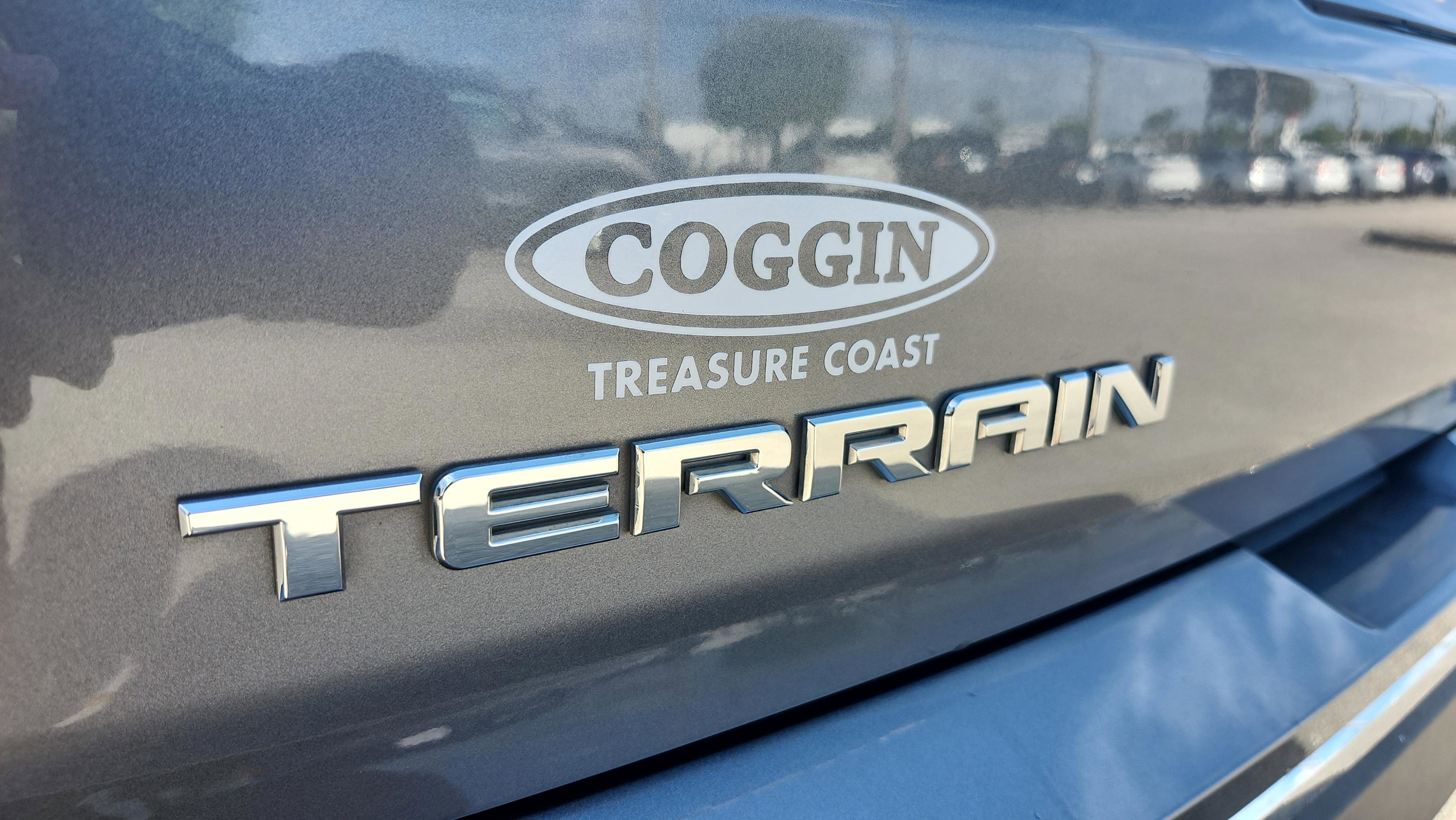 Used 2021 GMC Terrain SLT image 17