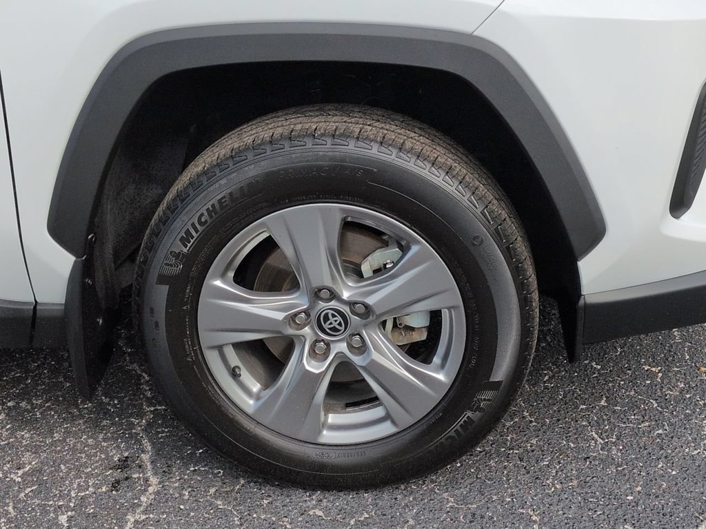 Used 2024 Toyota RAV4 XLE FWD image 11