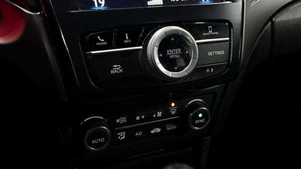 Used 2020 Acura ILX w/ Premium Package FWD image 28