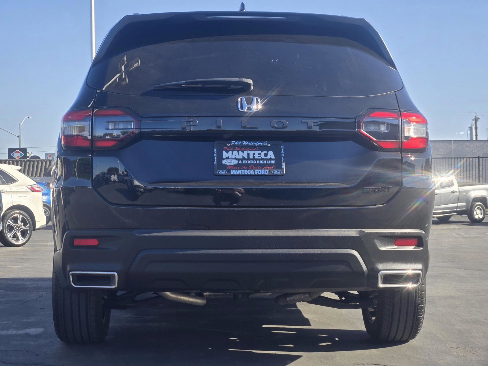 Used 2025 Honda Pilot Sport image 4