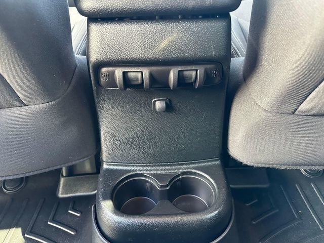 Used 2017 Jeep Wrangler Unlimited Sahara w/ Connectivity Group AWD/4WD image 21