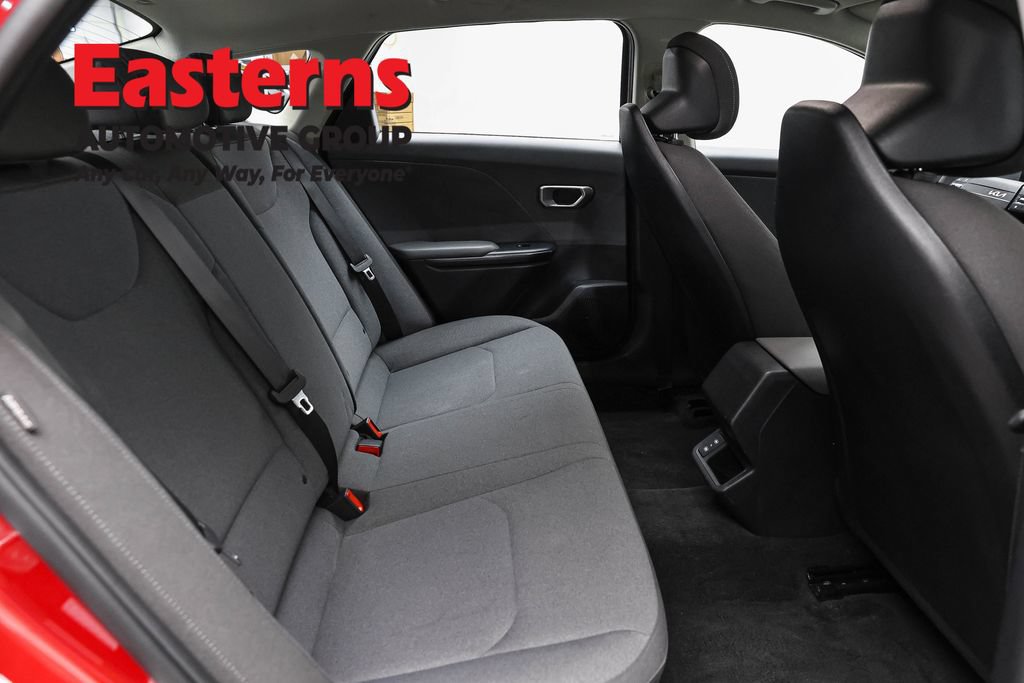 Used 2025 Kia K4 FWD image 23