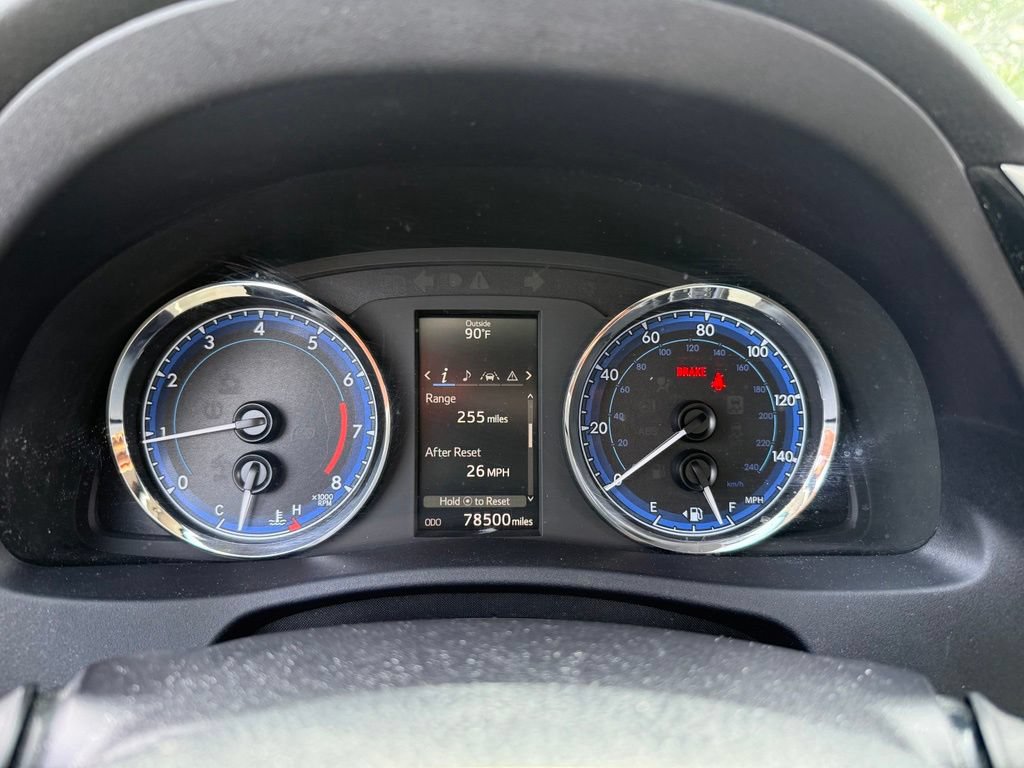 Used 2018 Toyota Corolla SE w/ Carpet Mat Package (TMS) FWD image 8