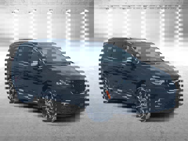 New 2026 Chrysler Pacifica Pinnacle video 2