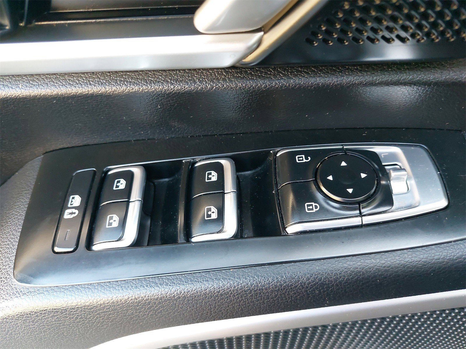 Certified 2022 Kia Telluride LX image 35