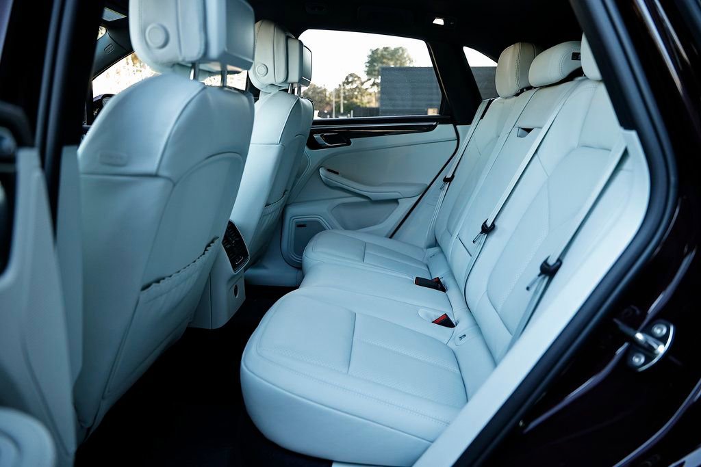 New 2026 Porsche Macan image 27