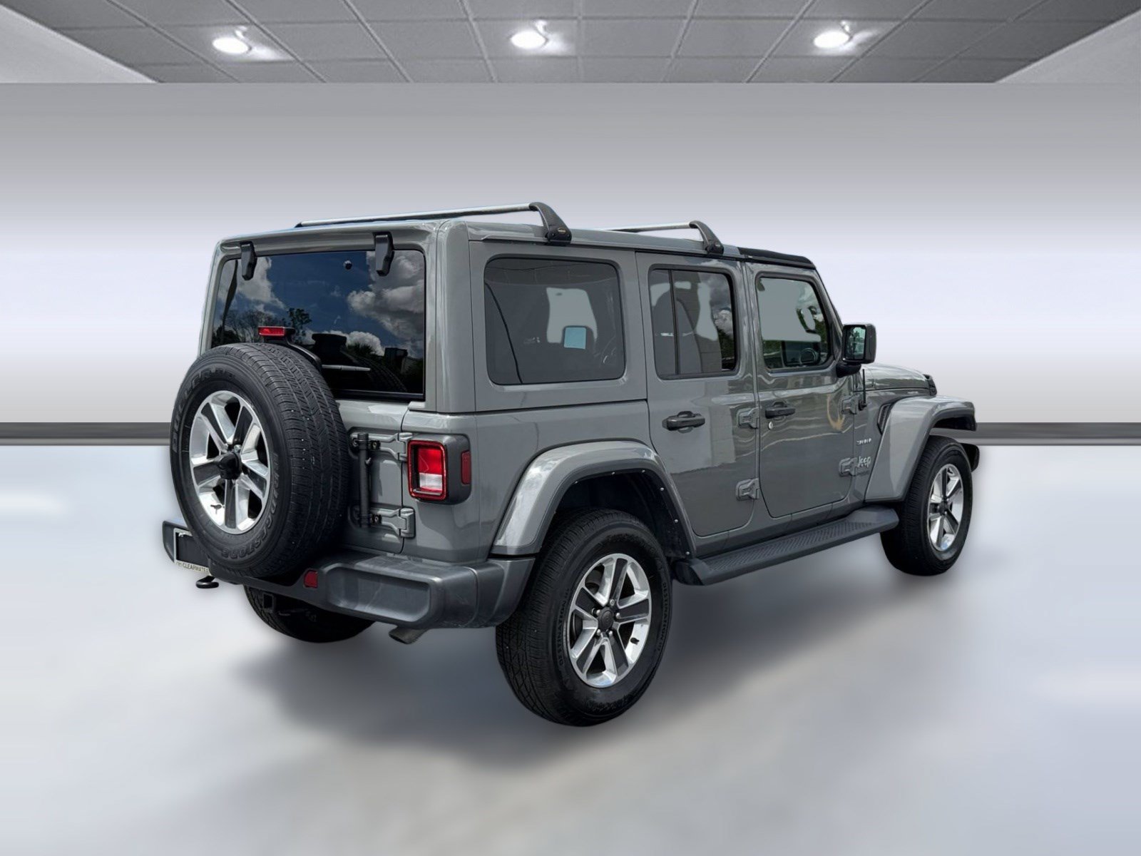 Used 2021 Jeep Wrangler Unlimited Sahara AWD/4WD image 9