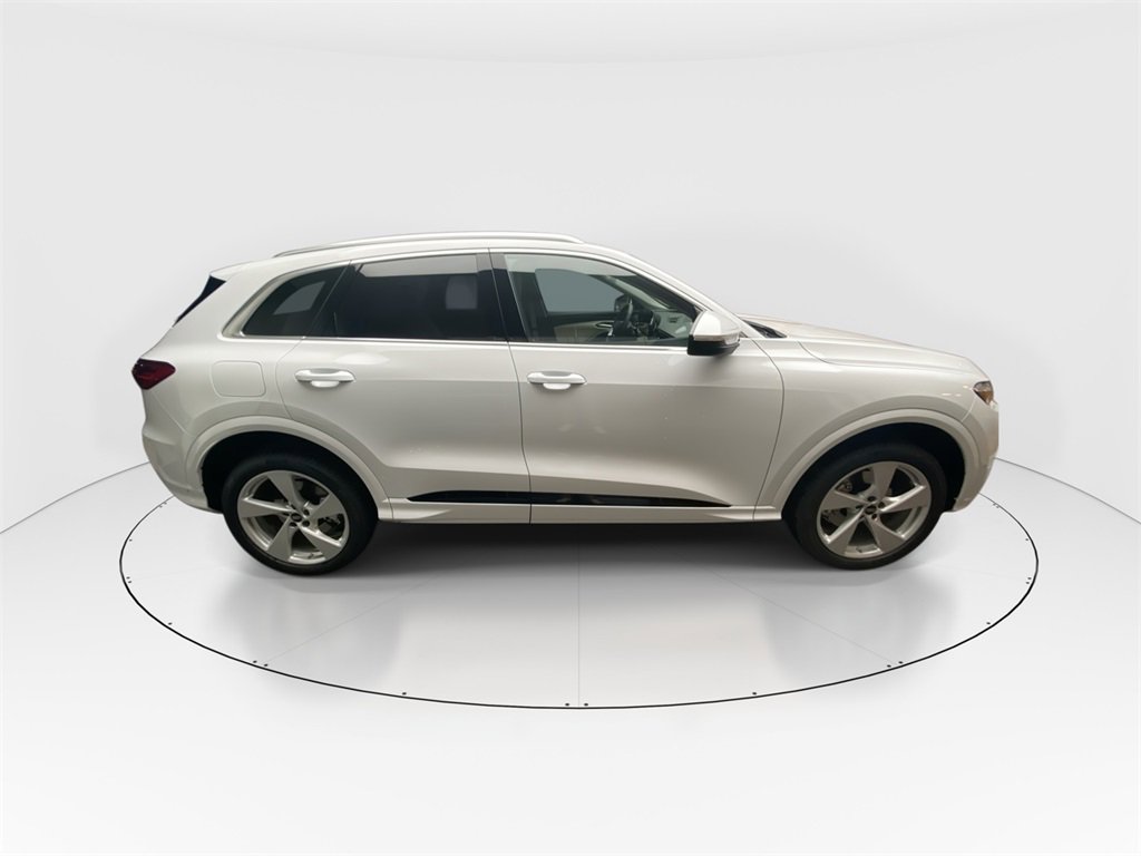 New 2025 Audi Q5 Premium Plus image 9