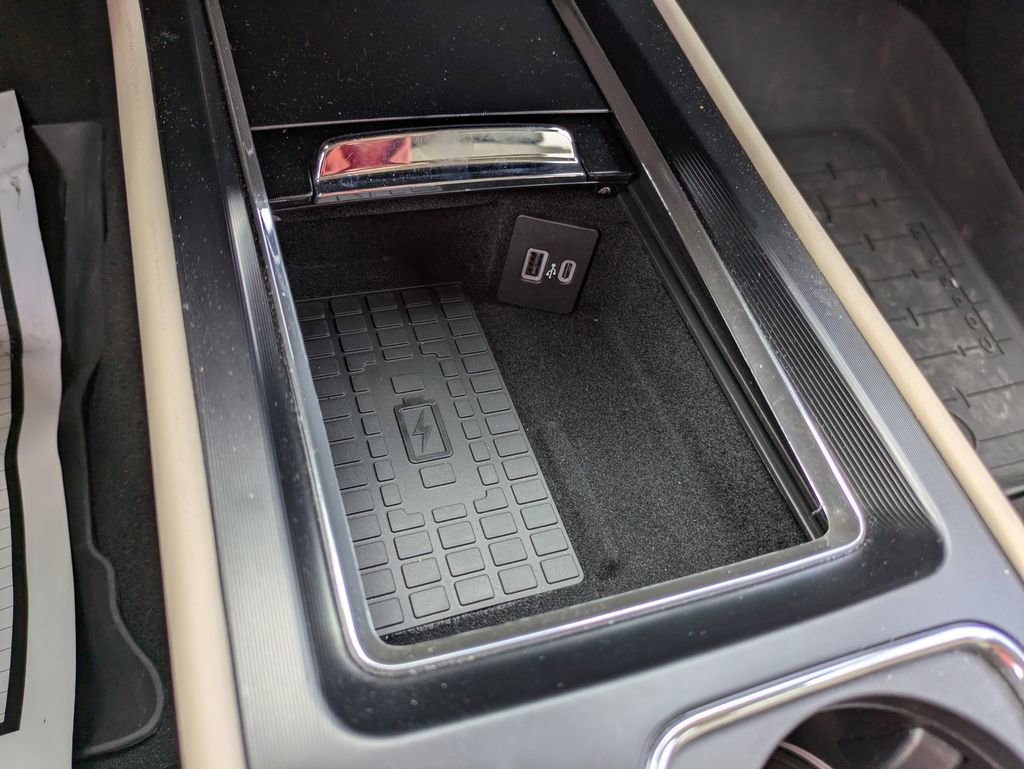 Used 2025 Lincoln Corsair FWD w/ Equipment Group 101A image 13