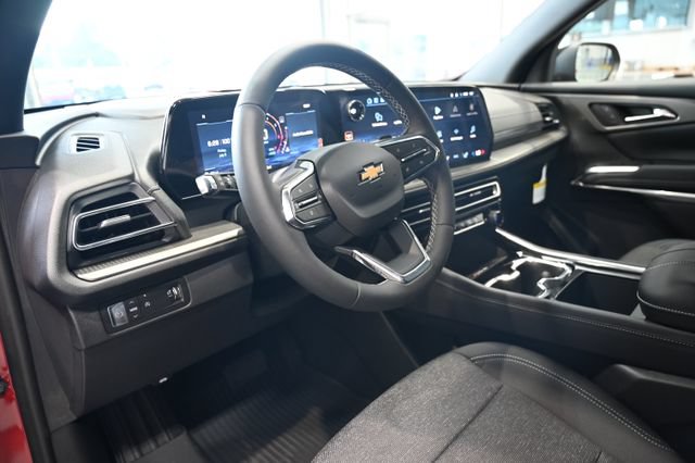 New 2026 Chevrolet Traverse LT w/ LPO, Floor Liner Package FWD image 20