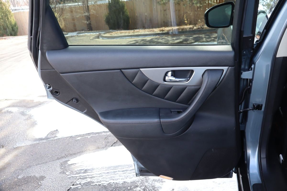 Used 2017 INFINITI QX70 AWD image 24