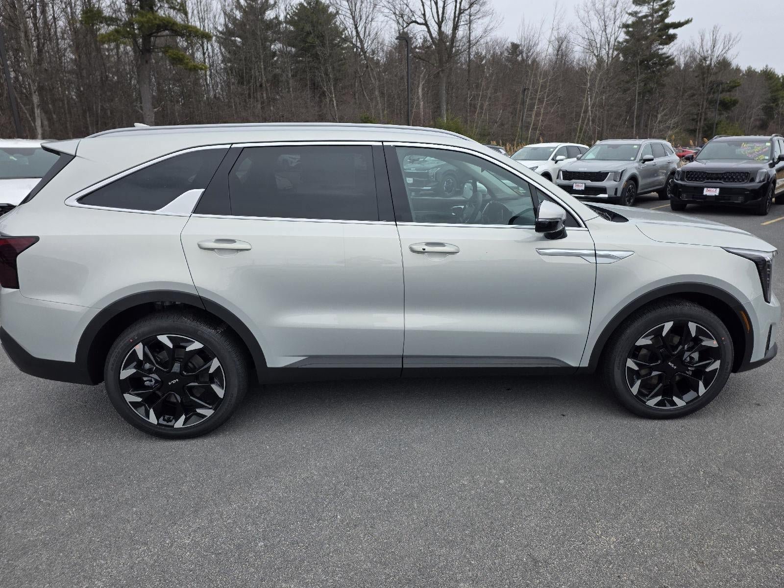 New 2026 Kia Sorento EX w/ EX Premium Package FWD image 5