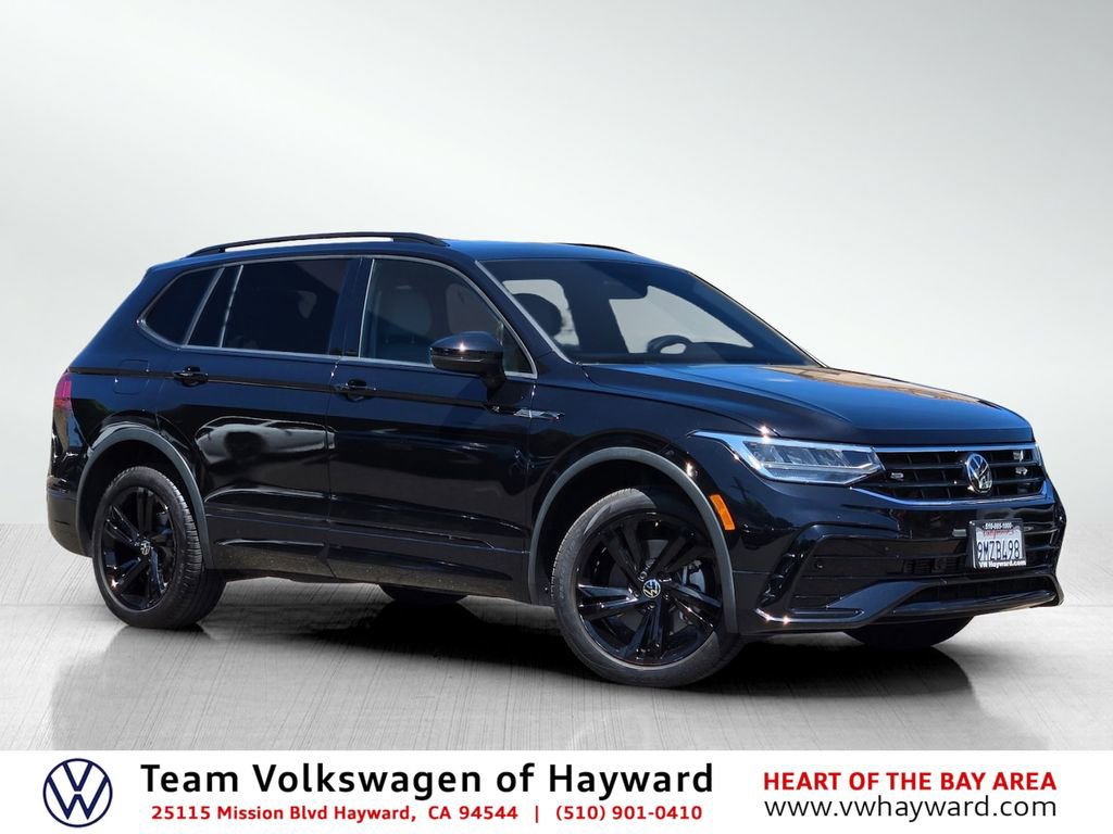 Used 2024 Volkswagen Tiguan SE R-Line FWD image 1