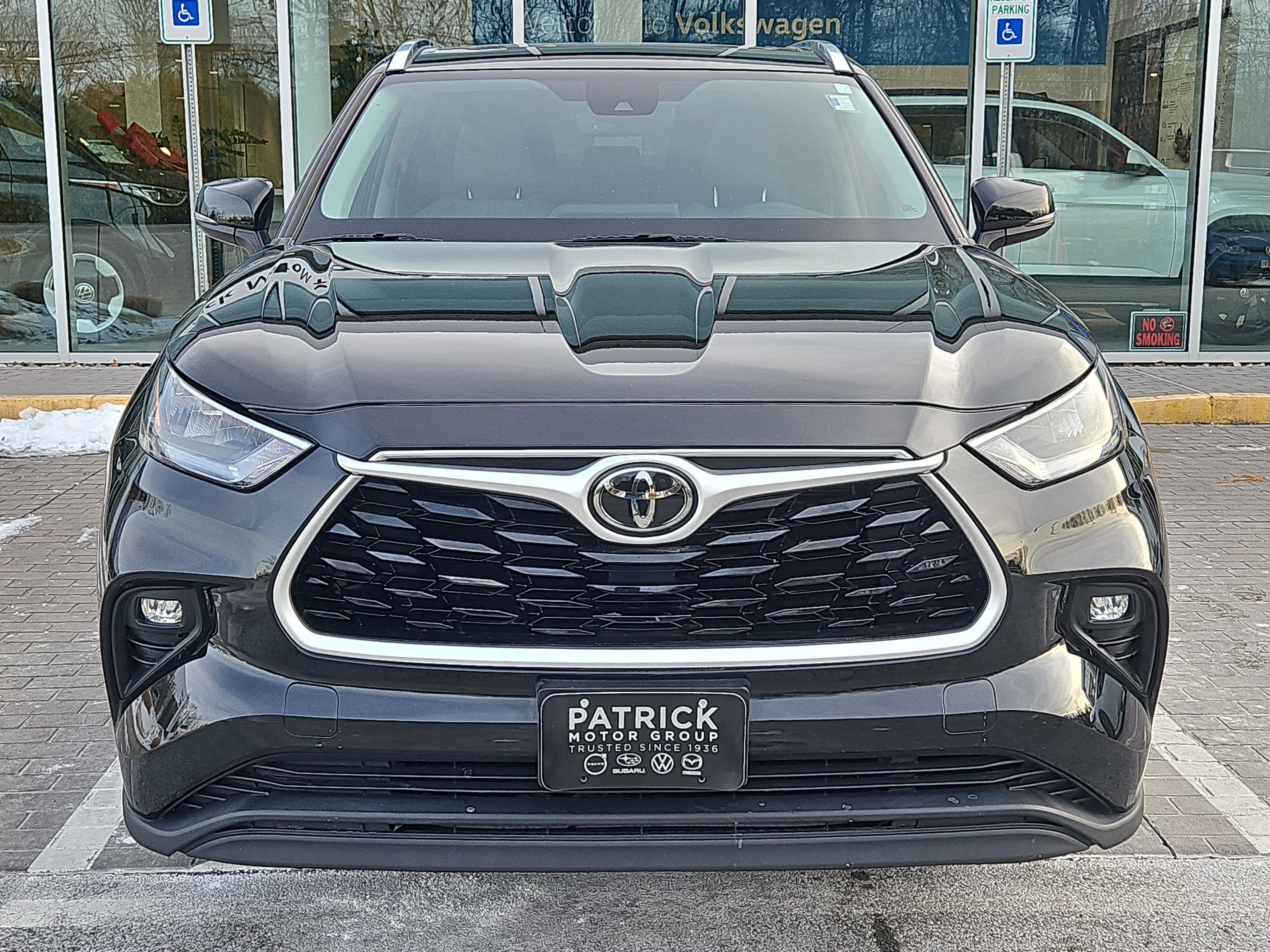 Used 2020 Toyota Highlander XLE image 23