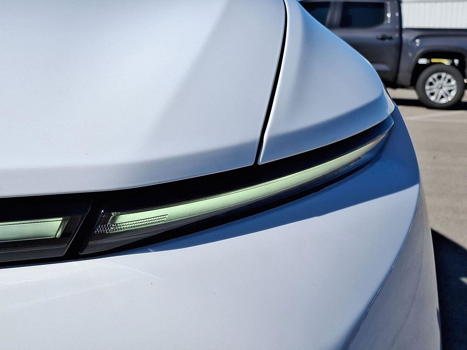 Used 2024 Chevrolet Equinox EV LT image 34