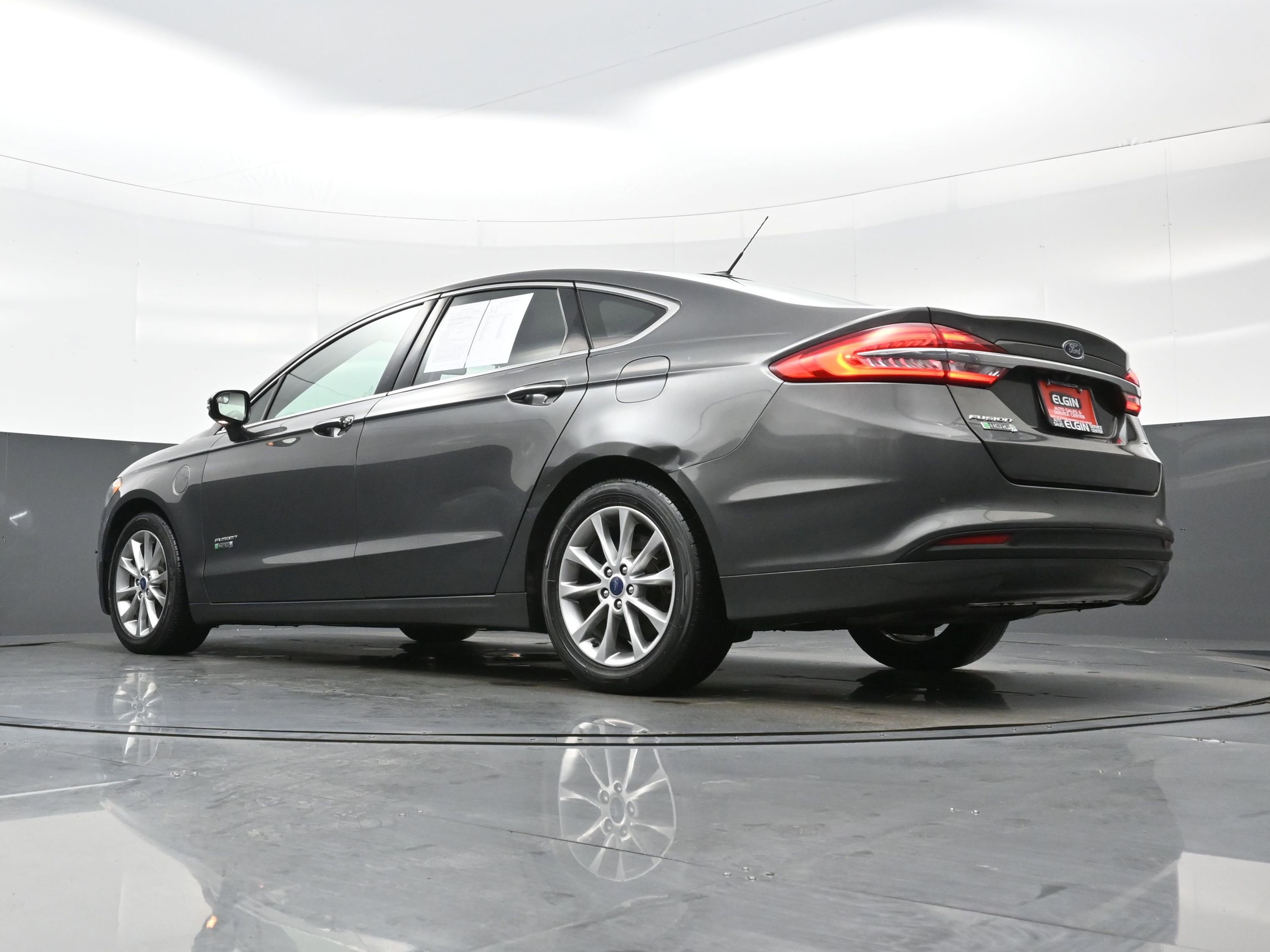 Used 2017 Ford Fusion Energi SE image 29