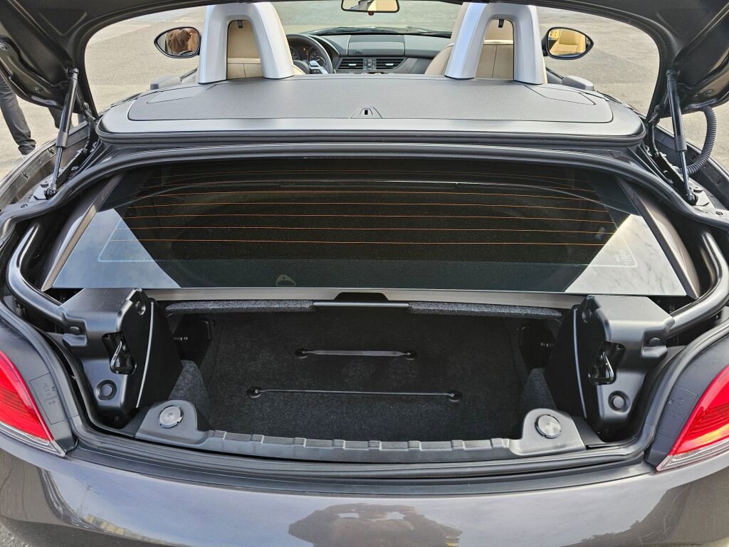 Used 2011 BMW Z4 sDrive30i image 12