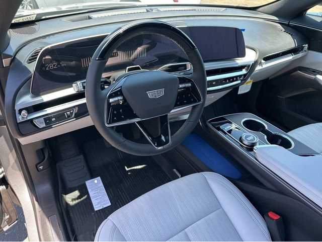 New 2026 Cadillac Lyriq Luxury w/ LPO, Floor Liner Package AWD/4WD image 6