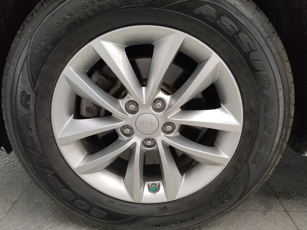 Used 2017 Kia Sorento LX FWD image 31