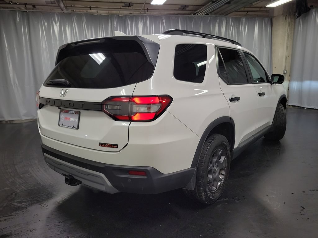 Used 2023 Honda Pilot TrailSport image 8