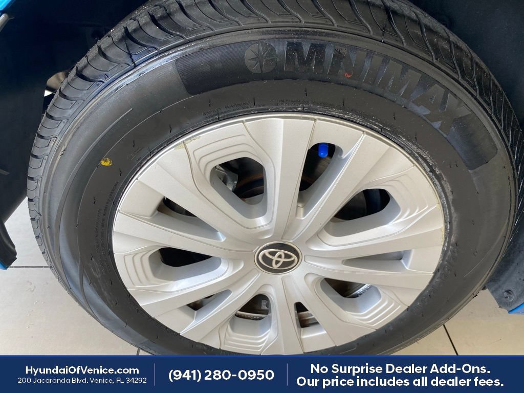 Used 2022 Toyota Prius LE FWD image 12