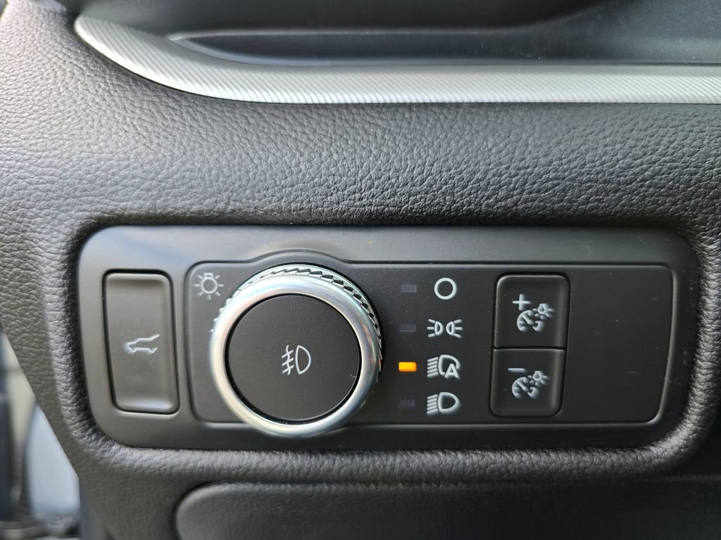 Used 2022 Ford Explorer XLT w/ Equipment Group 202A image 21