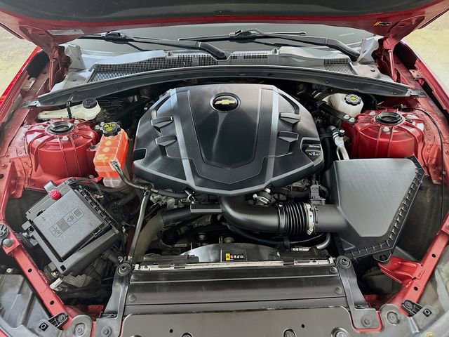 Used 2021 Chevrolet Camaro LT image 18