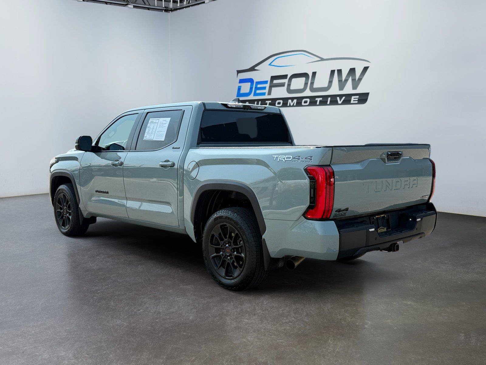 Used 2025 Toyota Tundra Platinum AWD/4WD image 5