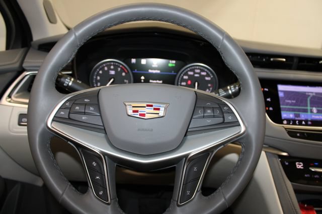 Certified 2025 Cadillac XT5 Premium Luxury w/ Technology Package AWD/4WD image 22