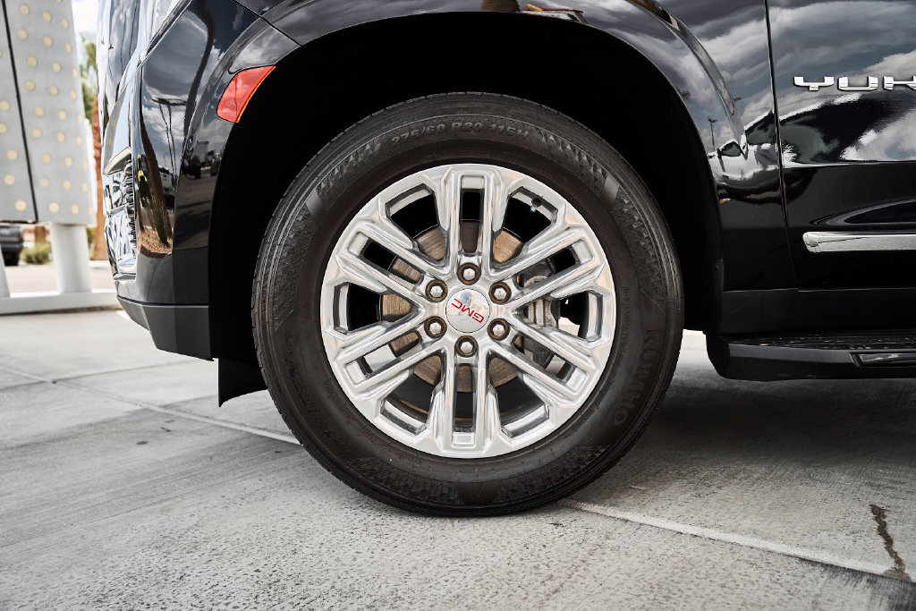 Used 2022 GMC Yukon SLT RWD image 3