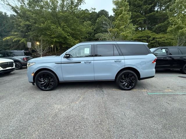 New 2025 Lincoln Navigator Reserve image 3