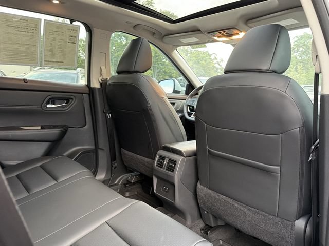 Used 2023 Nissan Rogue SV w/ SV Premium Package FWD image 17