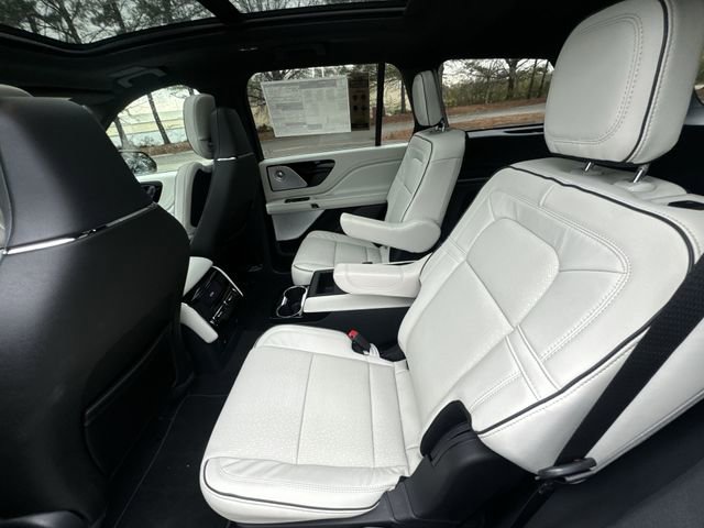 New 2026 Lincoln Aviator Black Label w/ Dynamic Handling Package AWD/4WD image 23