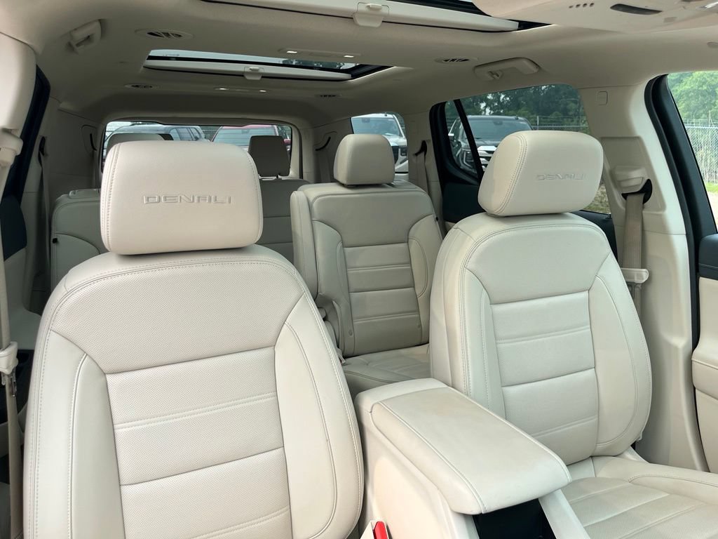 Used 2023 GMC Acadia Denali w/ Denali Ultimate Package AWD/4WD image 42