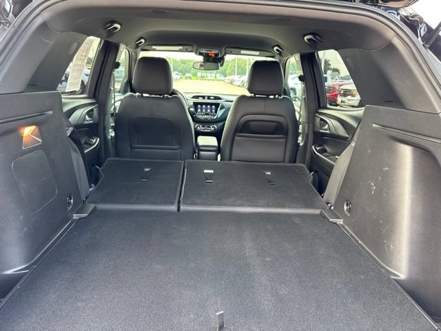 Used 2023 Chevrolet TrailBlazer RS w/ Convenience Package AWD/4WD image 32