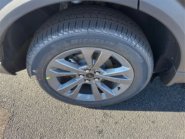 New 2026 Ford Explorer Active image 13