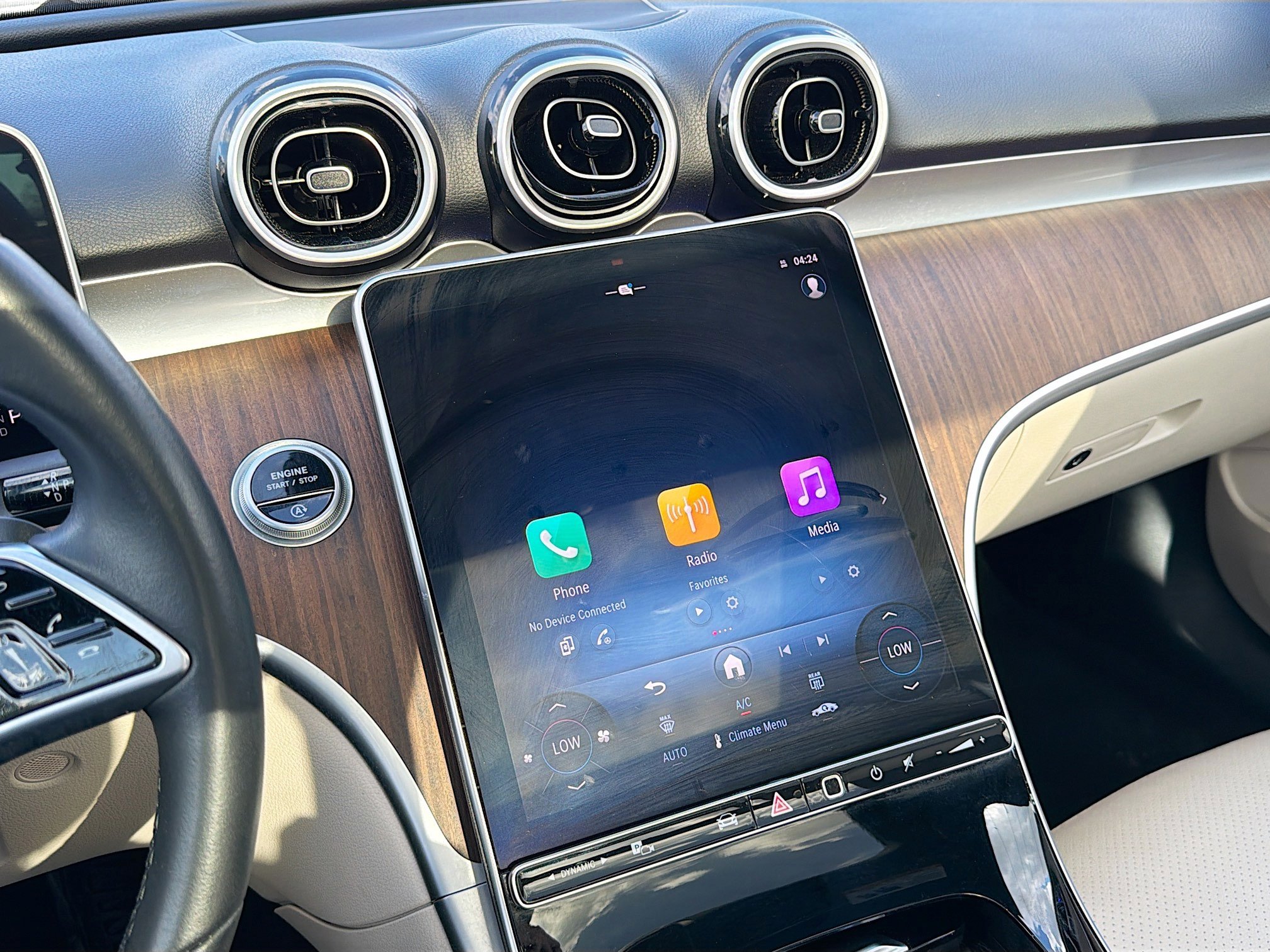 Used 2025 Mercedes-Benz C 300 4MATIC Sedan image 28