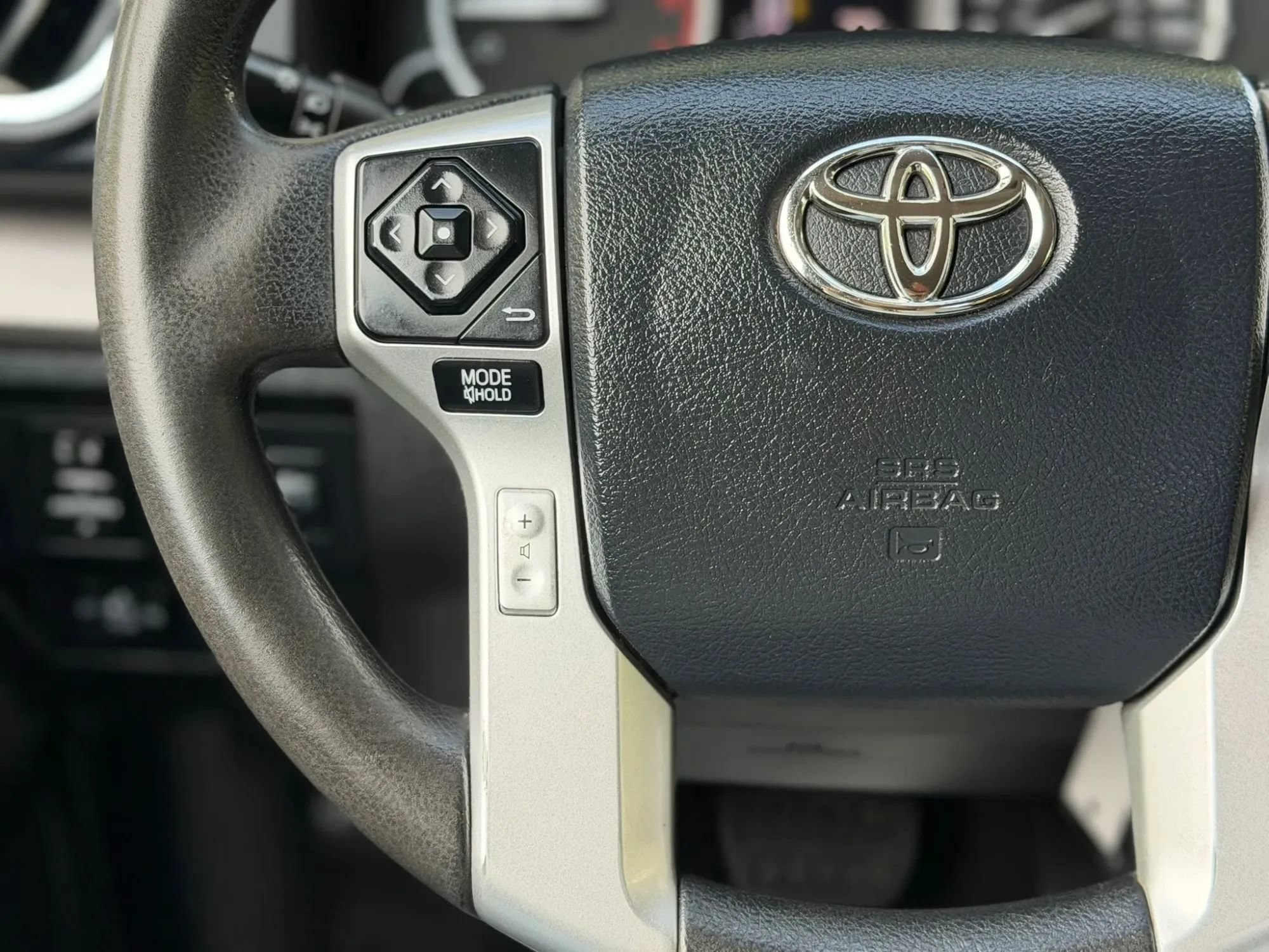 Used 2014 Toyota Tundra SR5 w/ TRD Off Road Package AWD/4WD image 31