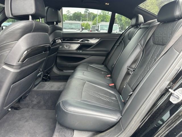Used 2017 BMW 750i RWD image 13