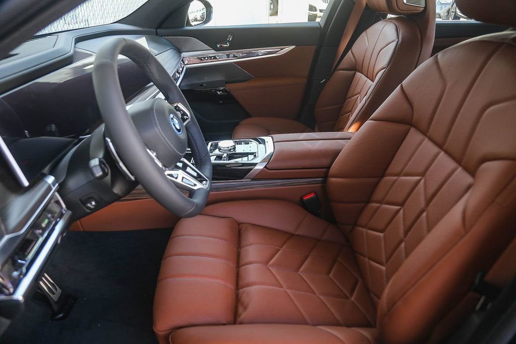 New 2026 BMW 750e xDrive w/ Premium Package AWD/4WD image 14