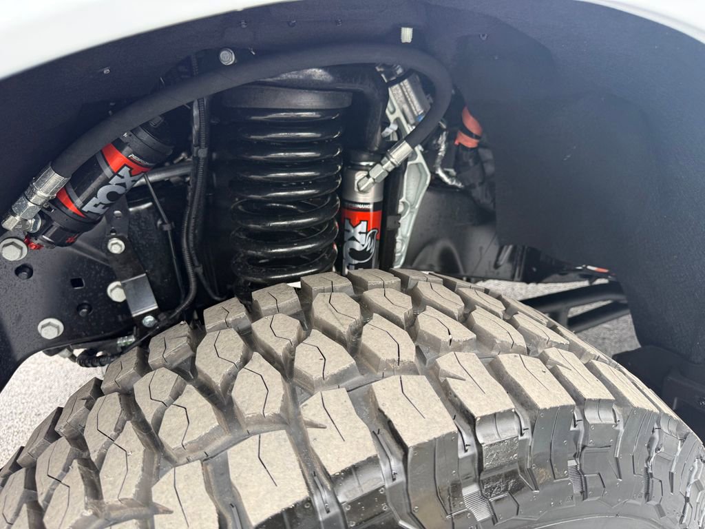 New 2026 Ford F250 Lariat w/ Black Appearance Package image 55