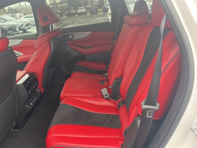 Used 2022 Acura MDX A-Spec image 9