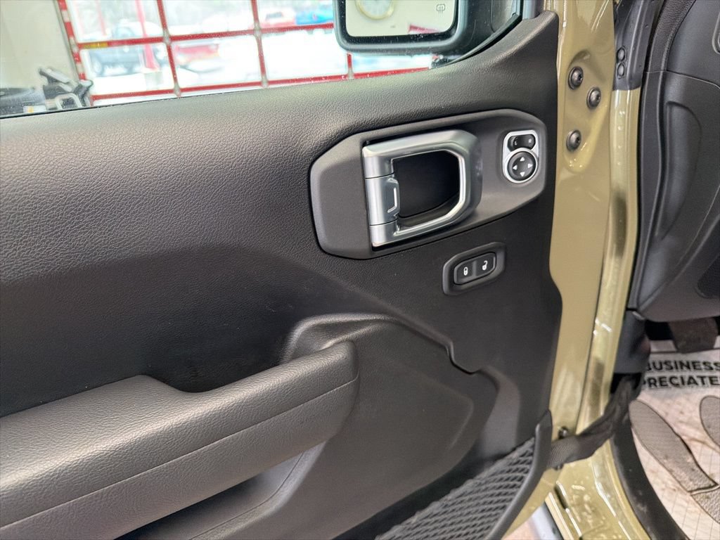 New 2026 Jeep Wrangler Unlimited Rubicon AWD/4WD image 5