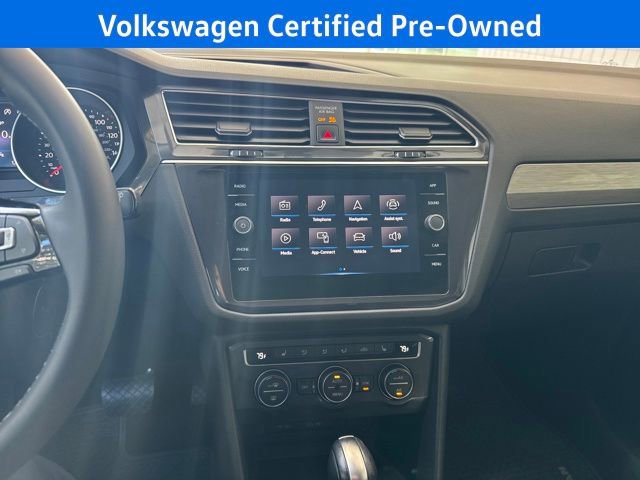 Certified 2021 Volkswagen Tiguan SE image 21