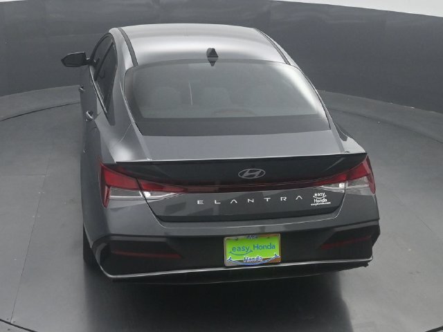 Used 2026 Hyundai Elantra Sport FWD image 29