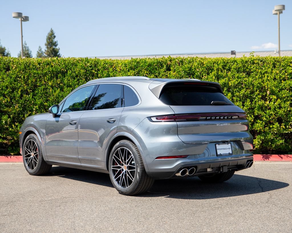 New 2026 Porsche Cayenne S AWD/4WD image 3