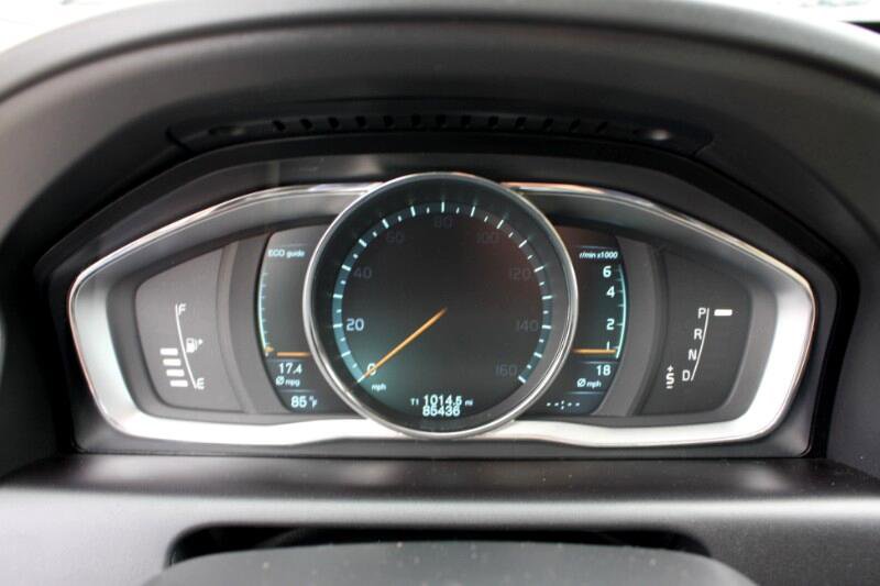 Used 2015 Volvo XC60 T6 w/ Protection Package image 21