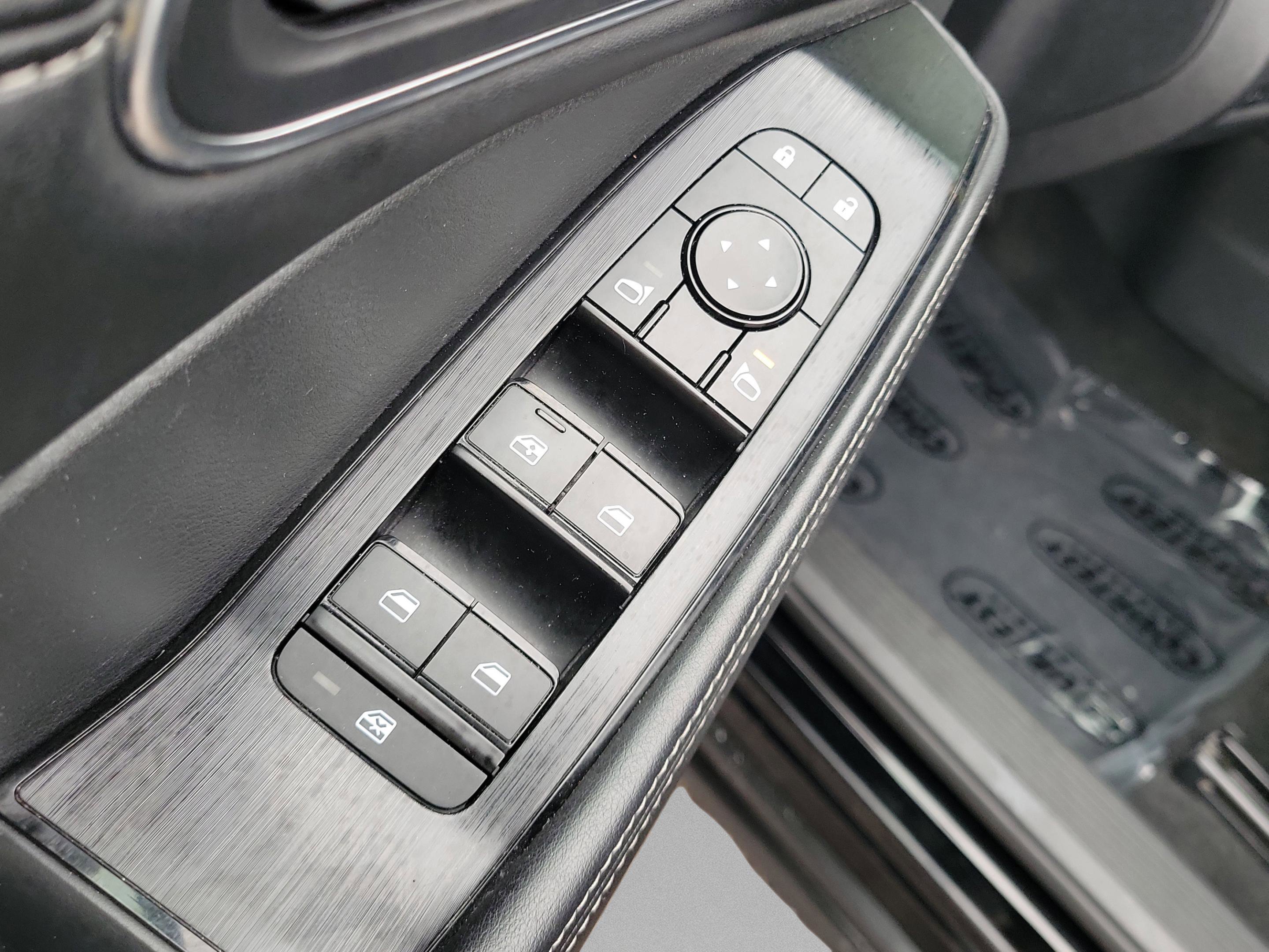 Certified 2021 Nissan Rogue SV w/ Premium Package image 23