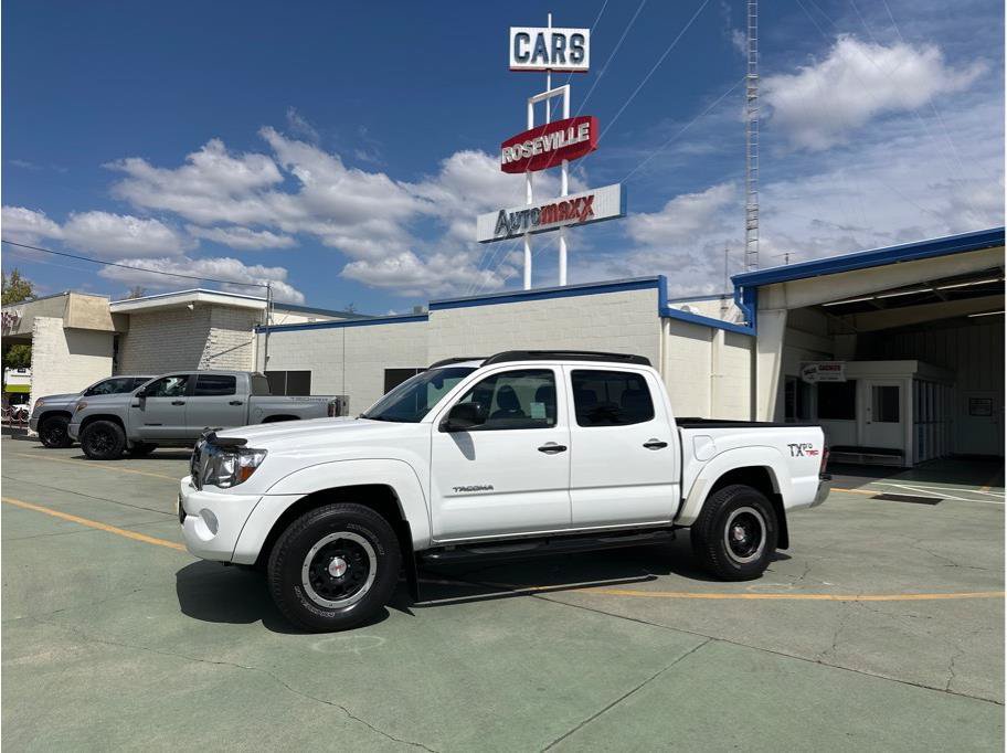 Used 2011 Toyota Tacoma 4x4 Double Cab w/ TRD Off-Road Pkg w/JBL Audio image 16