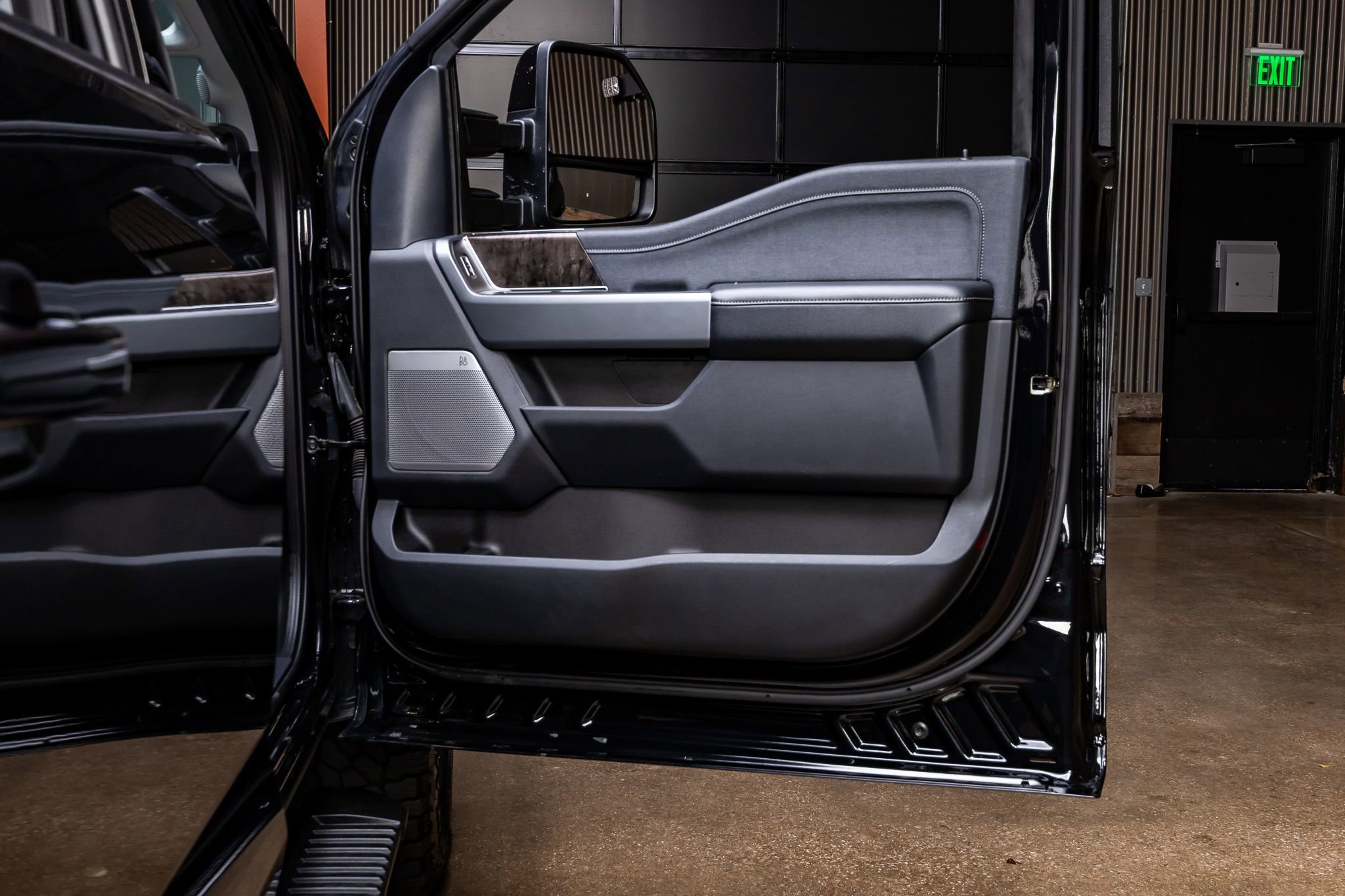 Used 2023 Ford F250 Lariat w/ Sport Appearance Package image 36